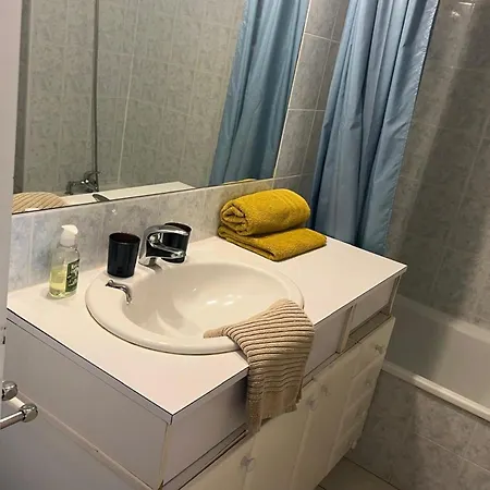 Quiet Near Apartment